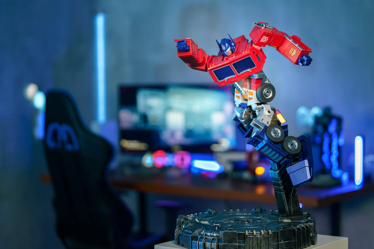 Robosen Transformers AI Base Charging Stand for Flagship / Elite Optimus Prime product image 6, provided for visual
