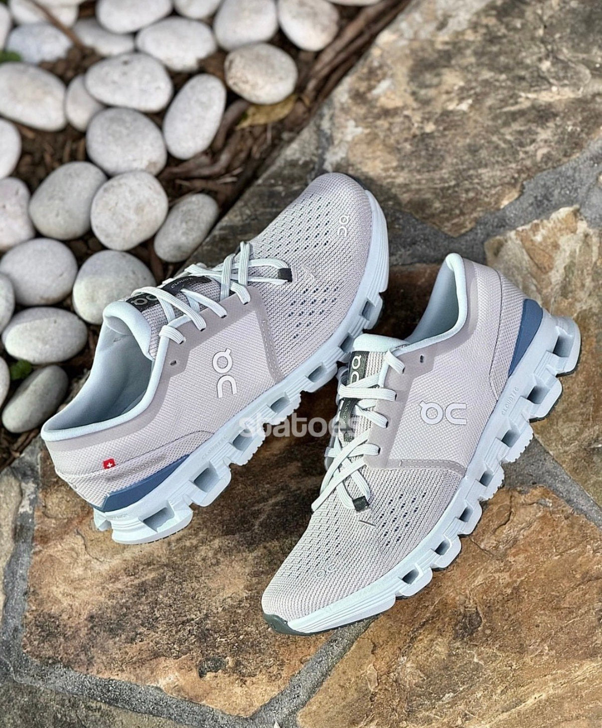 On Cloud X 4 Silver Chambray Training Shoes product image 4, provided for visual reference and product detail review