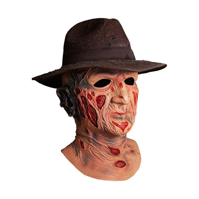 A Nightmare on Elm Street - Deluxe Freddy Krueger Mask with Fedora Hat product image 3, provided for visual reference and