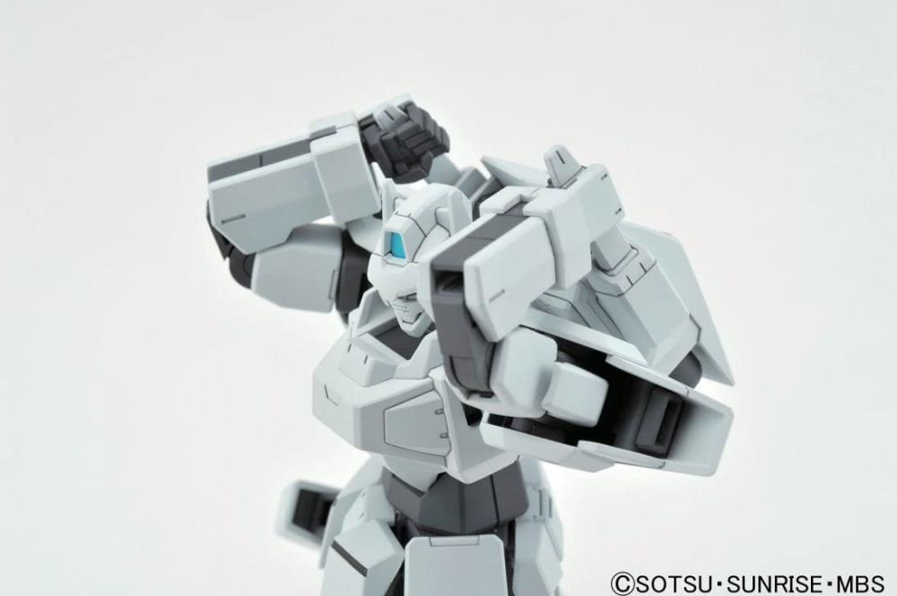 Gundam 1/144 HG AGE #09 WMS-GEX1 G-EXES Model Kit product image 3, provided for visual reference and product detail review