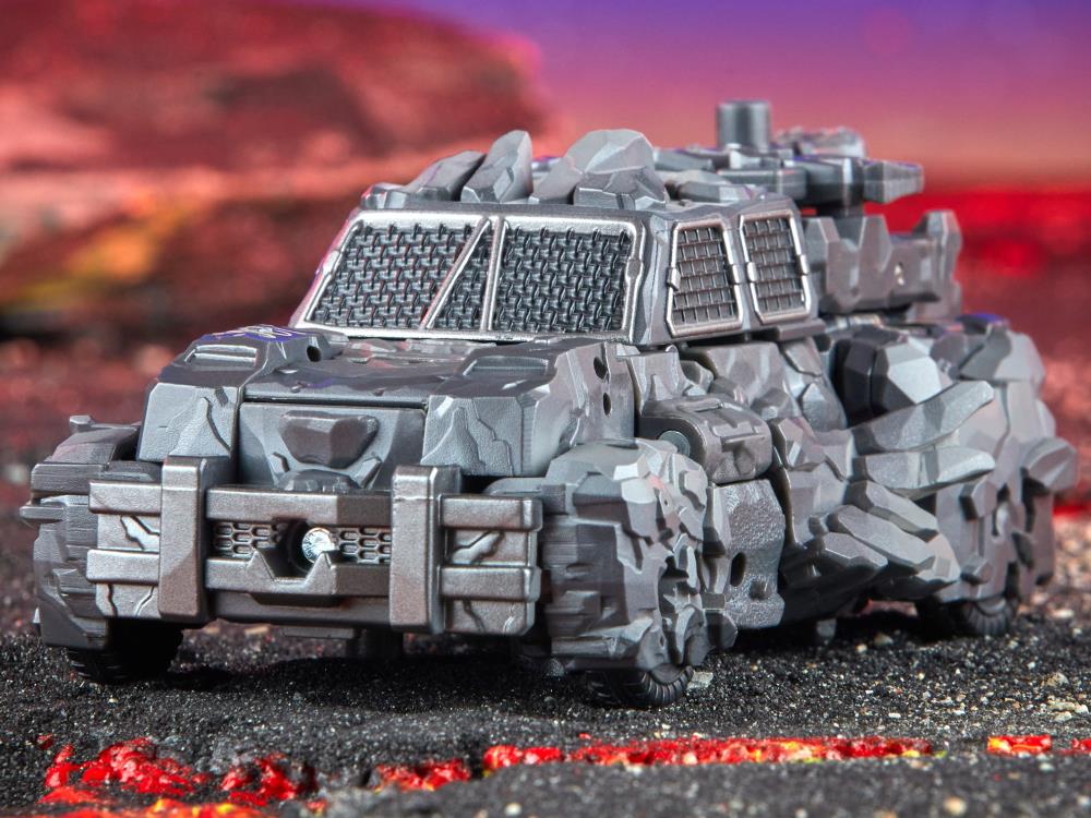 Transformers Generations Legacy United Deluxe Class Infernac Universe Magneous Action Figure product image 8, provided for