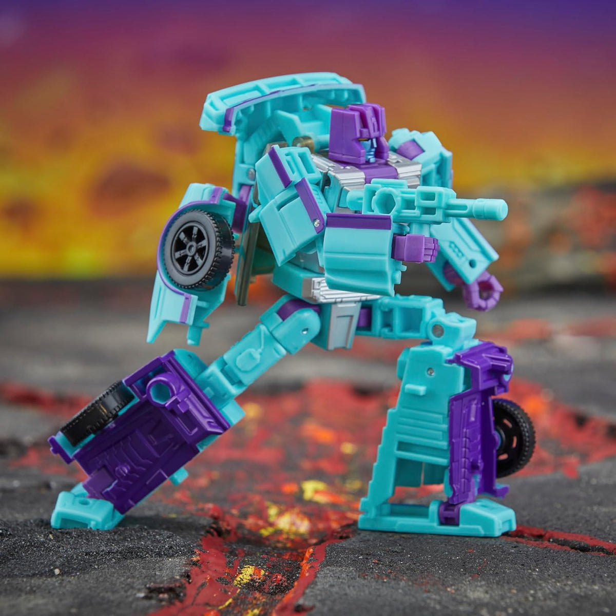 Transformers Generations Legacy United Deluxe Class G2 Universe Breakdown Action Figure product image 2, provided for visual