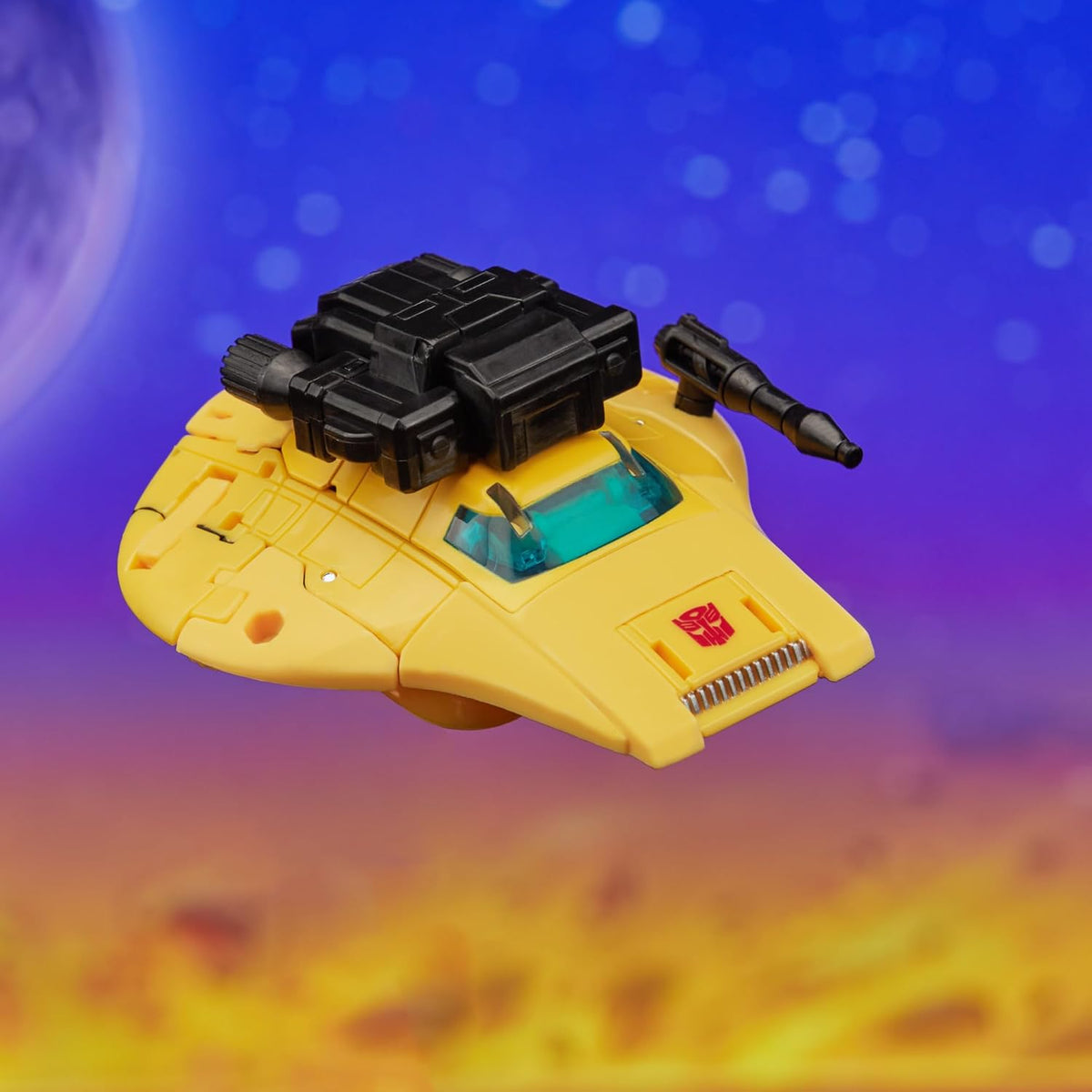 Transformers Generations Legacy United Deluxe Class Origin Bumblebee Action Figure product image 5, provided for visual