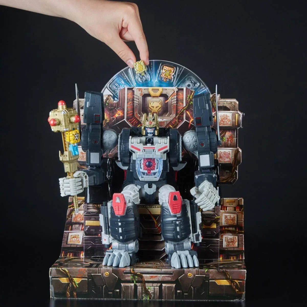 Transformers Generations Power of the Primes Throne of the Primes Optimal Optimus Action Figure product image 1, provided