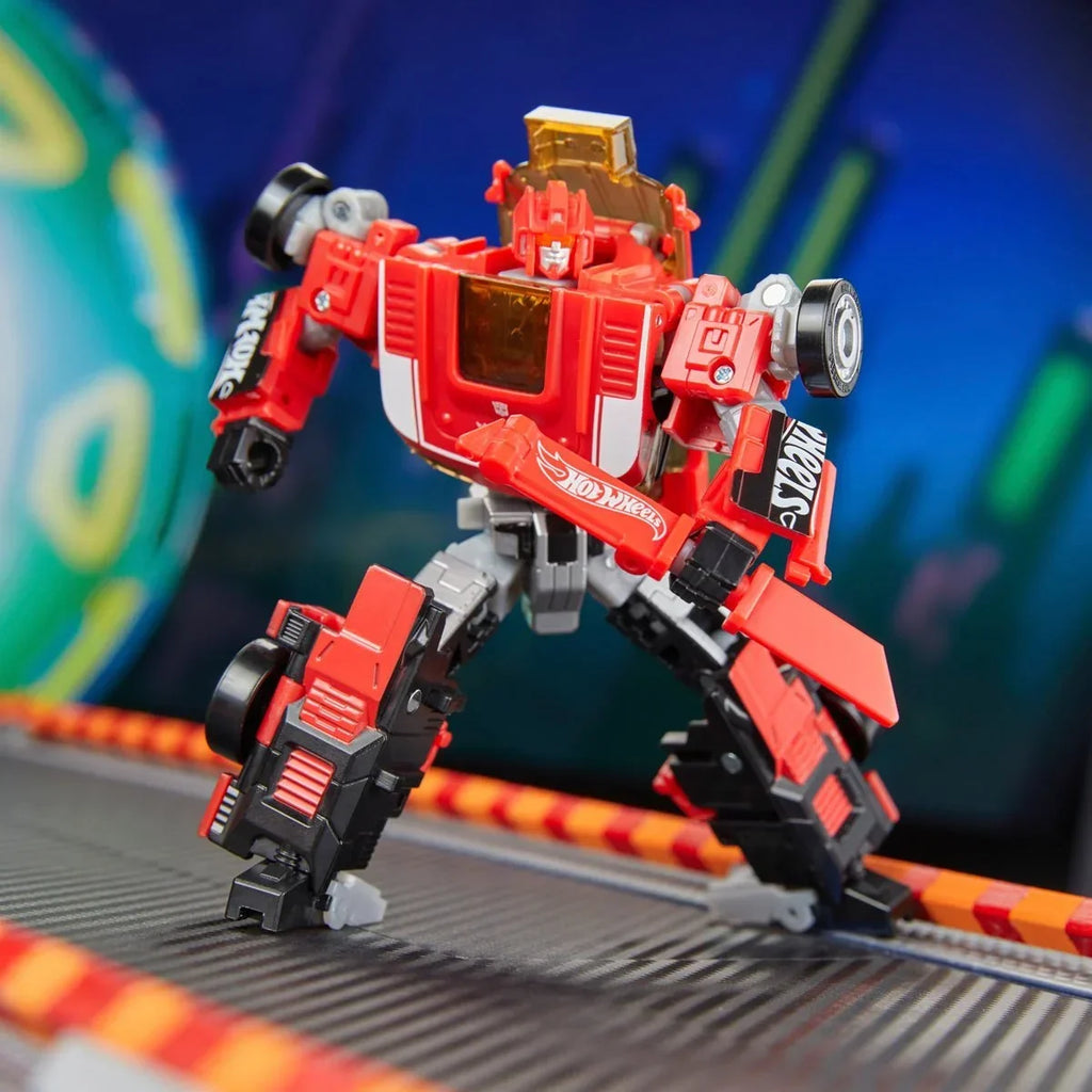 Hasbro Transformers Collaborative x Hot Wheels Deluxe Class GT-Scorcher 5 Inch Action Figure product image 3, provided for