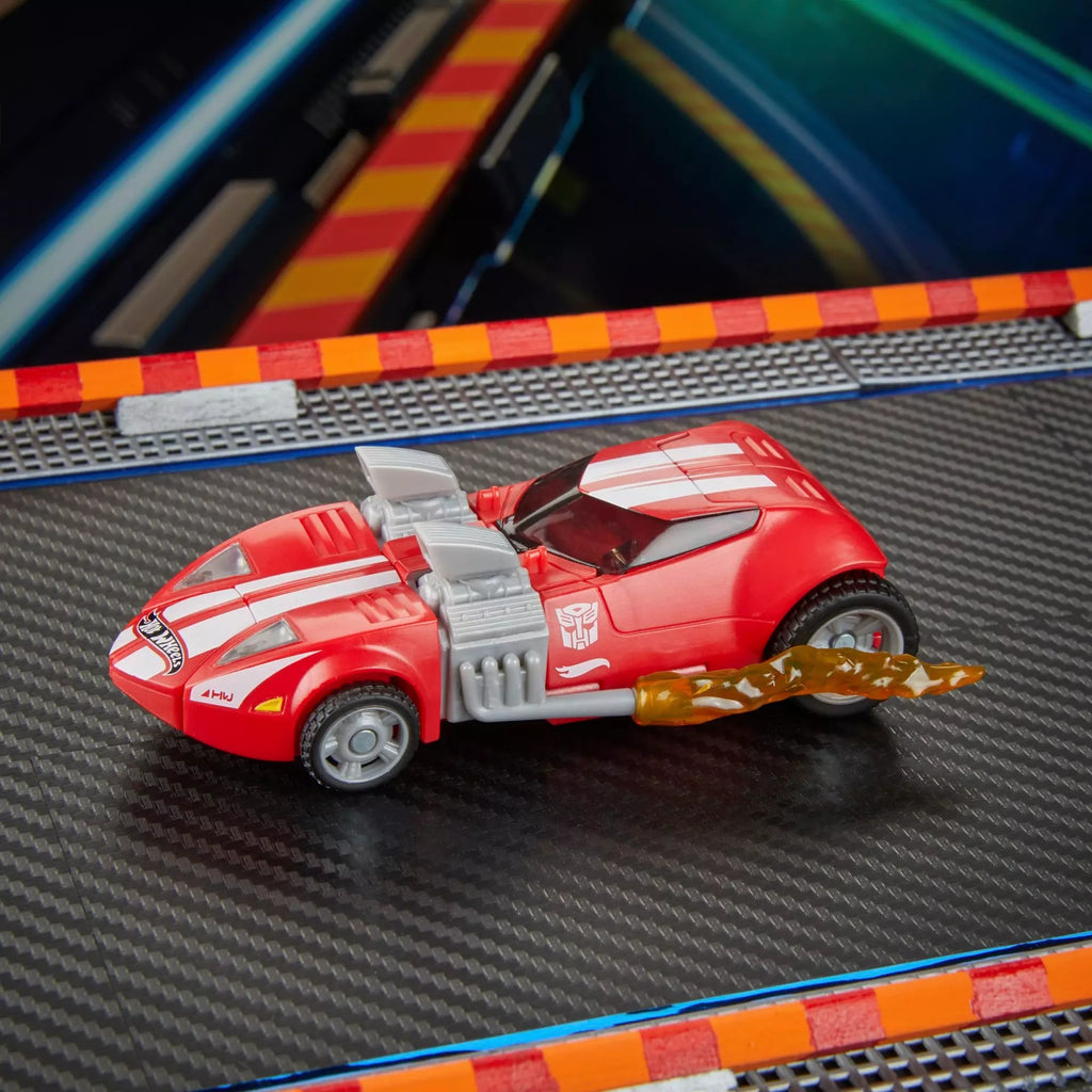 Transformers Collaborative Hot Wheels Twin Mill (Red) Action Figure product image 11, provided for visual reference and