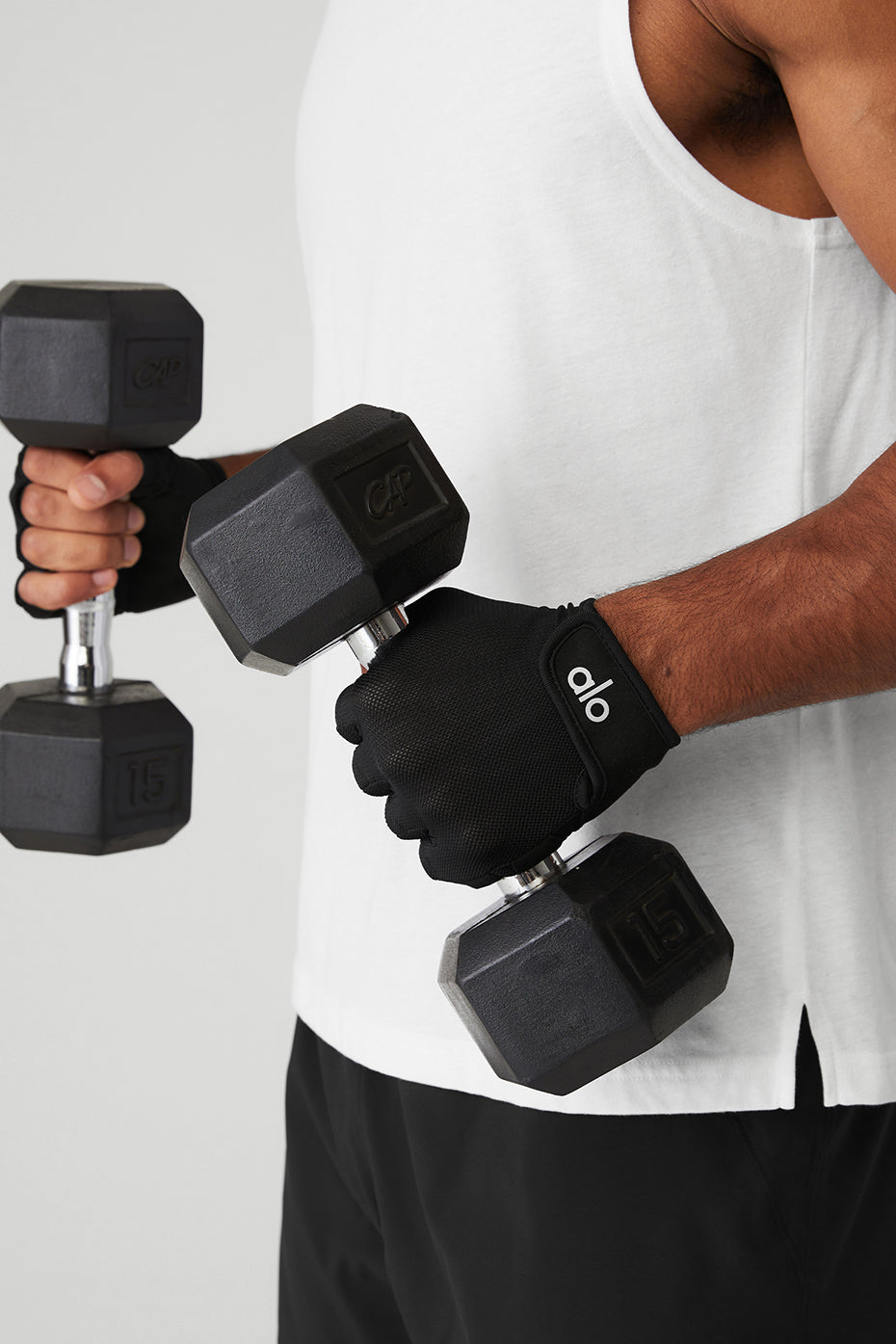 Power Moves Workout Gloves - Black product image 2, provided for visual reference and product detail review