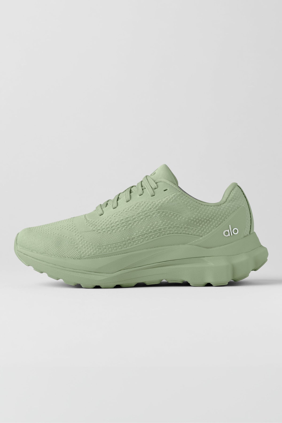 ALO Runner - Dune Grass product image 1, provided for visual reference and product detail review