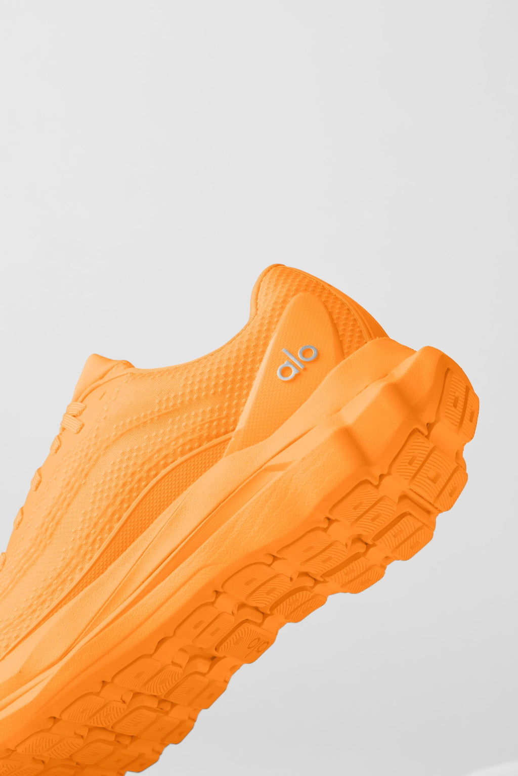 ALO Runner - Satsuma Breeze product image 7, provided for visual reference and product detail review