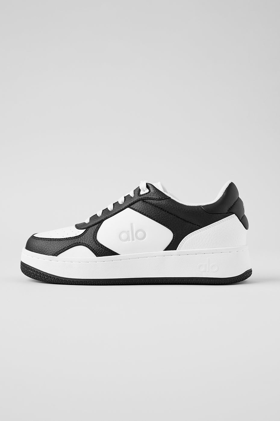 ALO Recovery Mode Sneaker - Black/White product image 1, provided for visual reference and product detail review