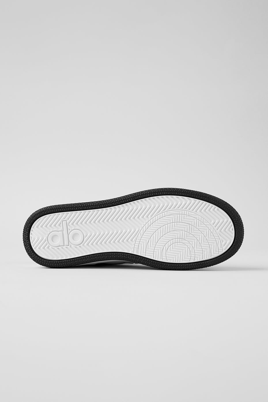 ALO Recovery Mode Sneaker - Black/White product image 5, provided for visual reference and product detail review