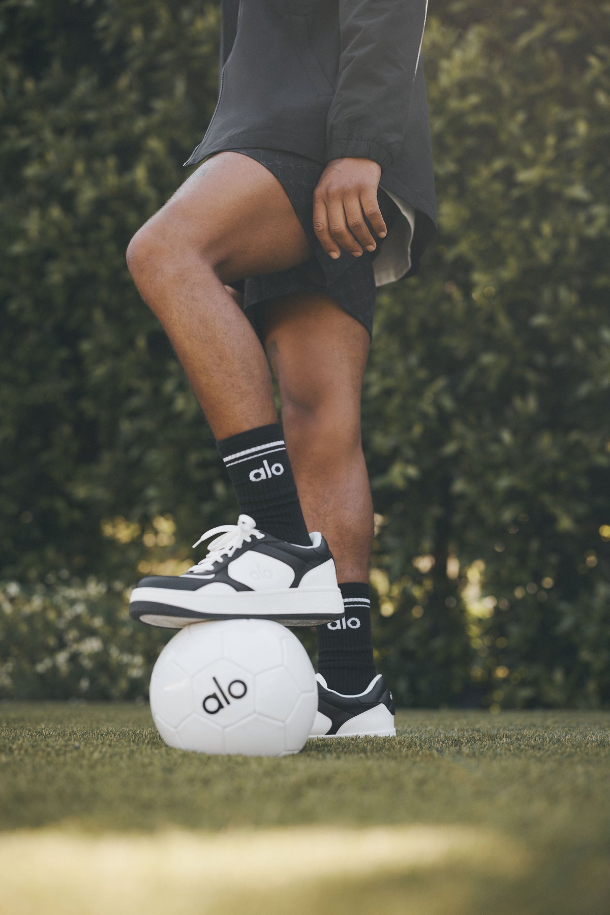ALO Recovery Mode Sneaker - Black/White product image 3, provided for visual reference and product detail review