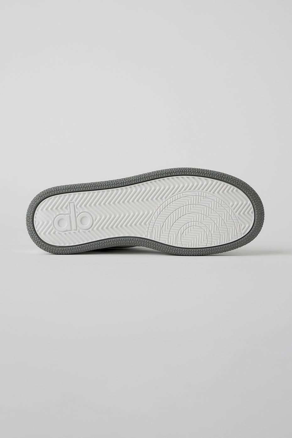 ALO Recovery Mode Sneaker - Grey/White product image 3, provided for visual reference and product detail review