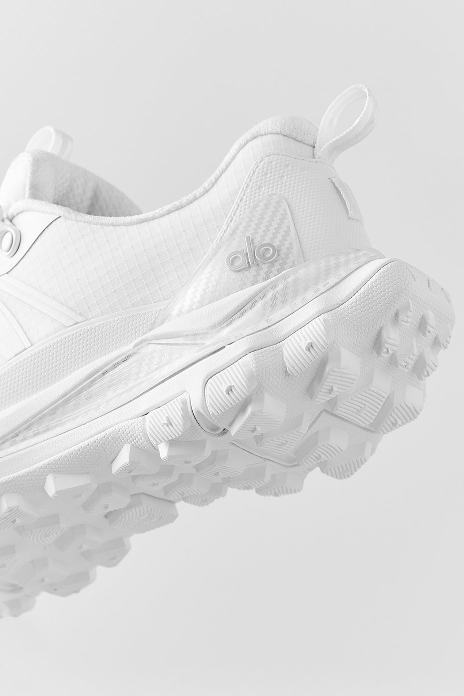 ALO Trail - White product image 6, provided for visual reference and product detail review