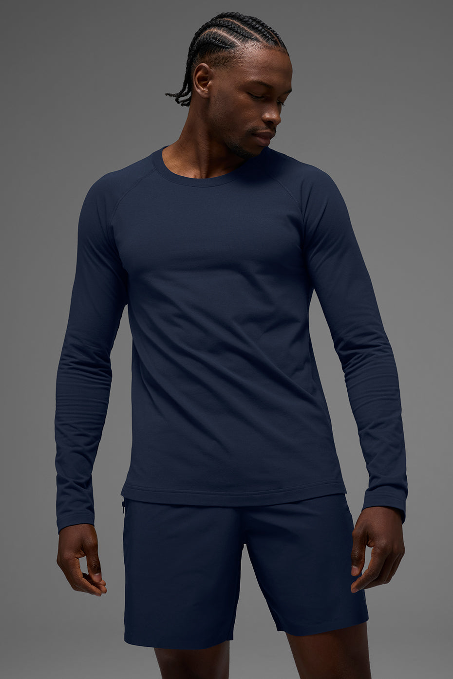 ALO Vapor Crewneck Long Sleeve - Navy product image 1, provided for visual reference and product detail review