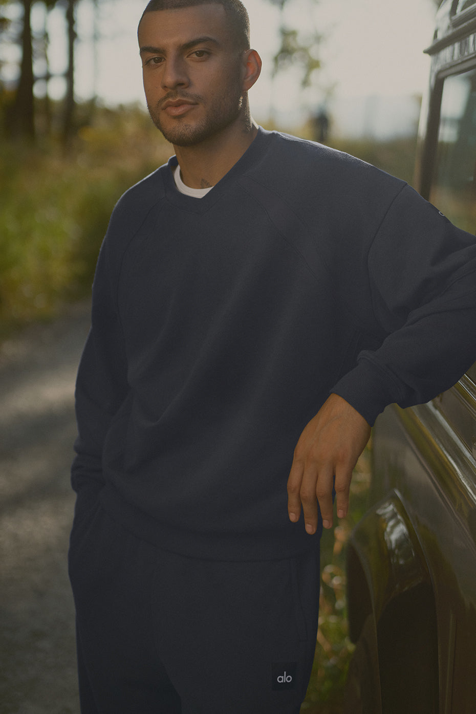 Field Crew Neck Sweatshirt - Navy product image 7, provided for visual reference and product detail review