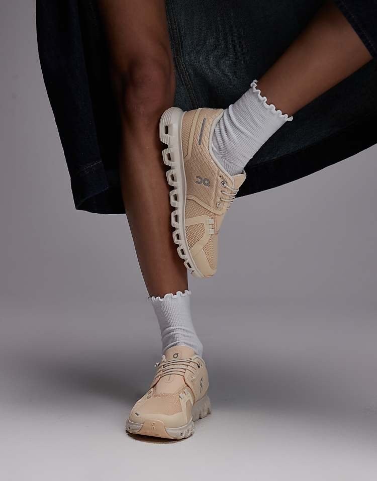 On Cloud 6 Blonde Dew Lifestyle Sneakers product image 3, provided for visual reference and product detail review