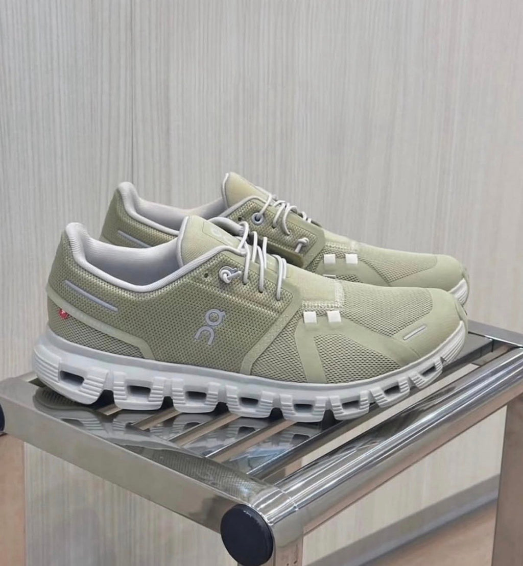 On Cloud 6 Caper Ice Lifestyle Sneakers product image 5, provided for visual reference and product detail review