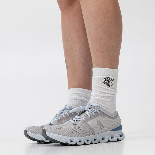 On Cloud X 4 Silver Chambray Training Shoes product image 2, provided for visual reference and product detail review