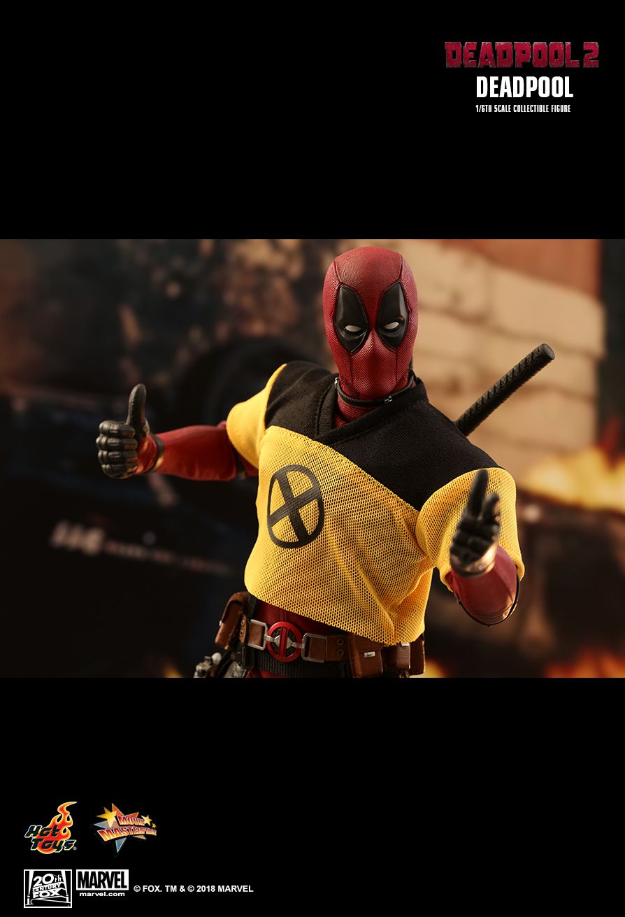 Hot Toys Deadpool 1/6 Scale Action Figure product image 7, provided for visual reference and product detail review