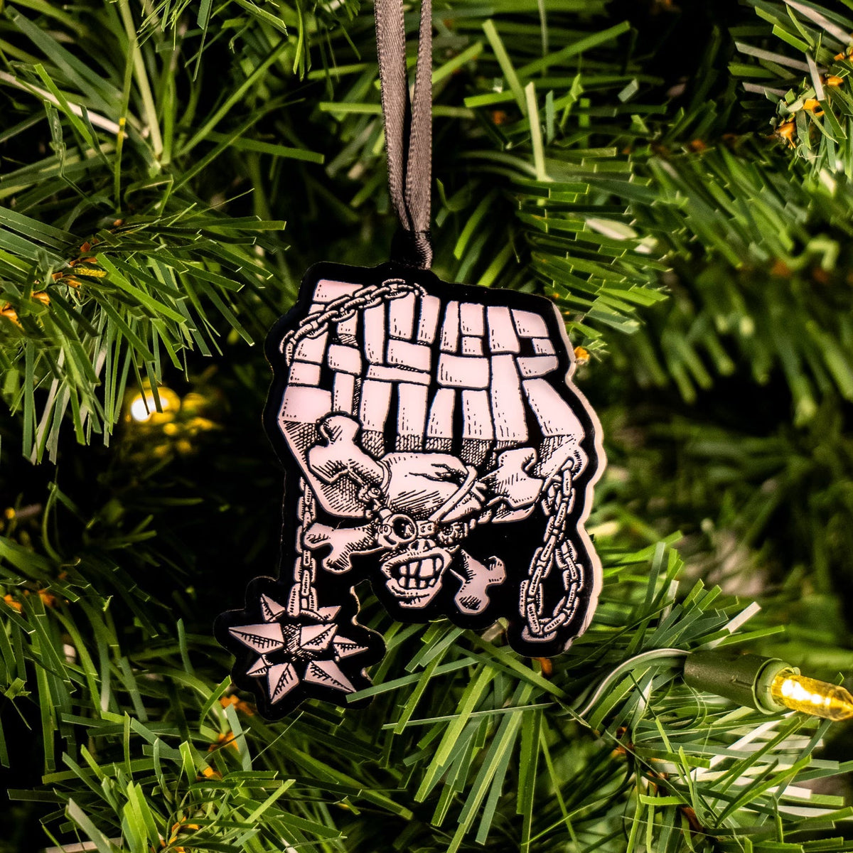 Holiday Horrors - GWAR Chain Metal Ornament product image 1, provided for visual reference and product detail review