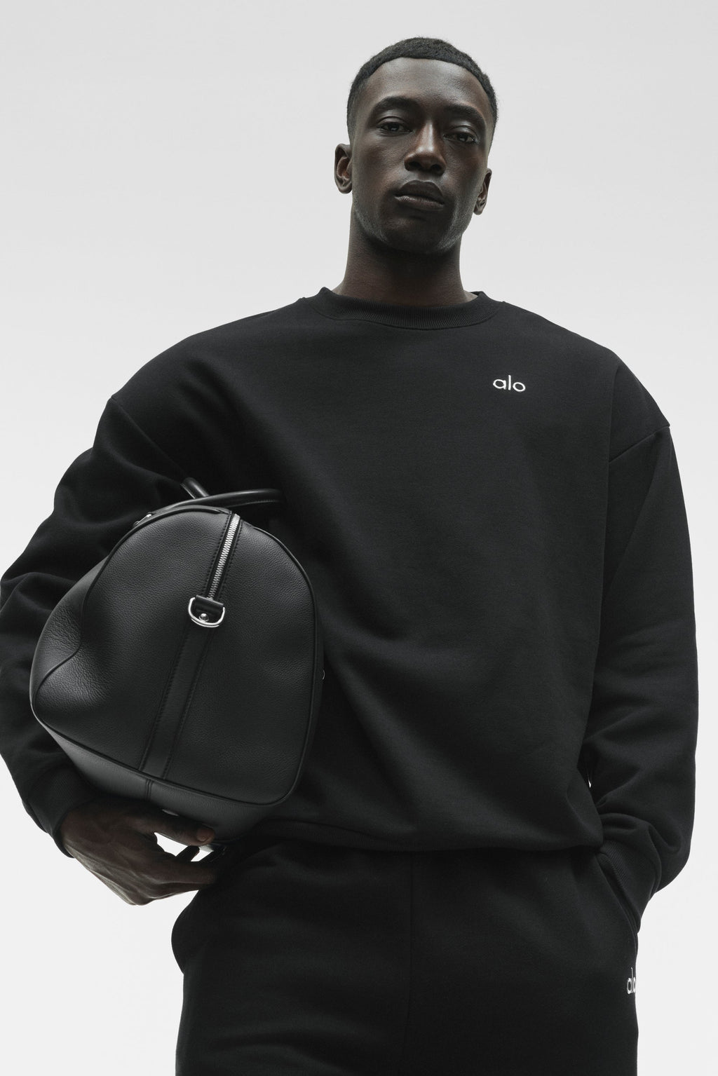 Accolade Crew Neck Pullover - Black product image 3, provided for visual reference and product detail review