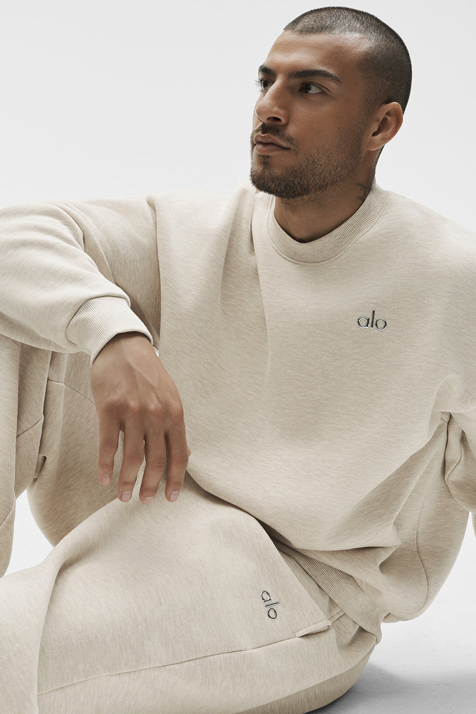 Accolade Crew Neck Pullover - Oatmeal Heather product image 4, provided for visual reference and product detail review