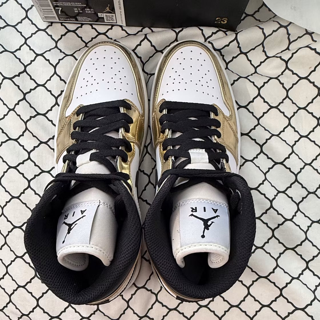 Air Jordan 1 Mid Metallic Gold Black White product image 4, provided for visual reference and product detail review