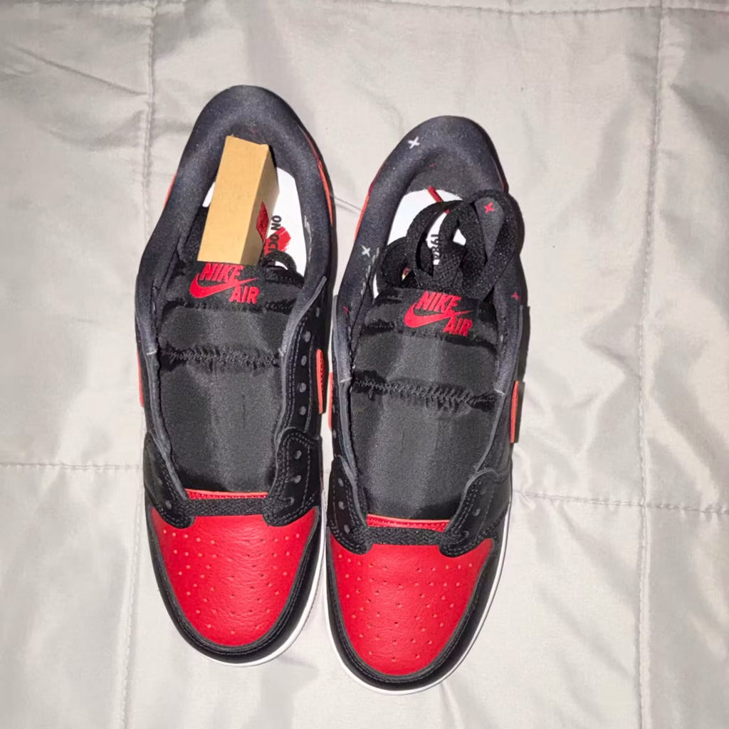Air Jordan 1 Retro Low OG Banned (GS) product image 4, provided for visual reference and product detail review