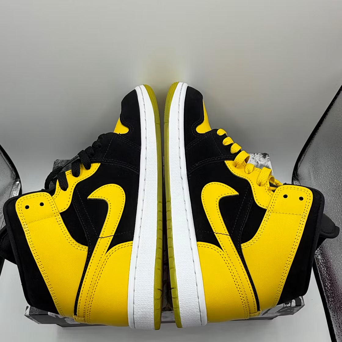 Air Jordan 1 Mid New Love (2025) product image 5, provided for visual reference and product detail review