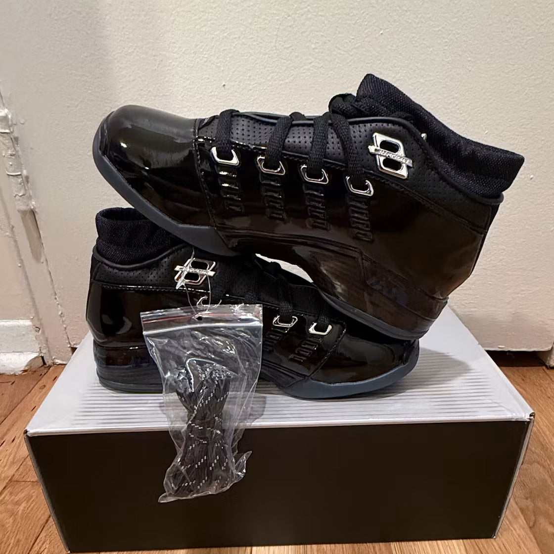 Air Jordan 17 Low Black Patent product image 5, provided for visual reference and product detail review