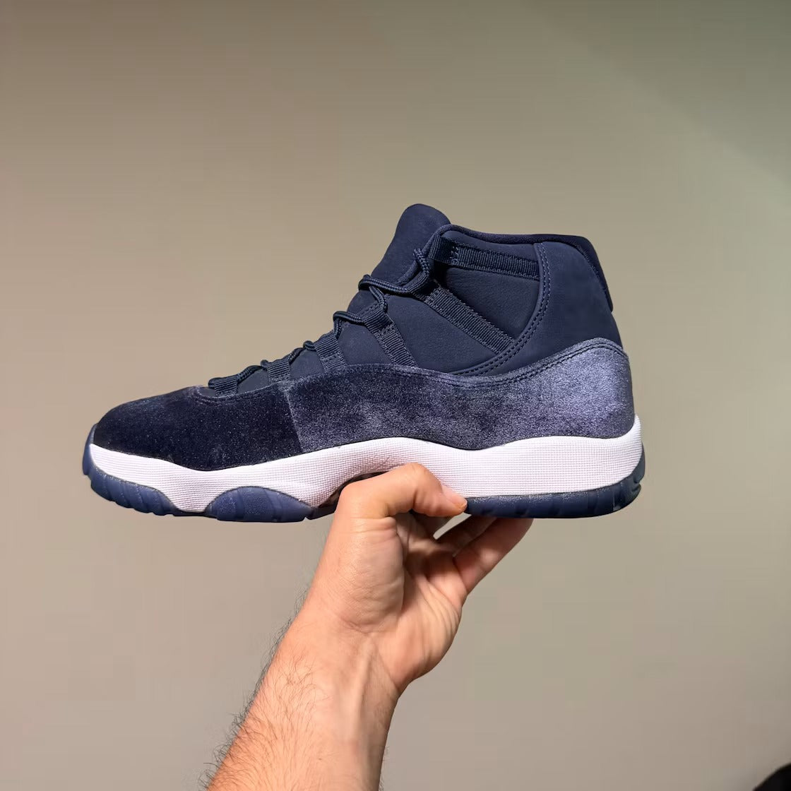 Air Jordan 11 Retro Midnight Navy (Women) product image 4, provided for visual reference and product detail review