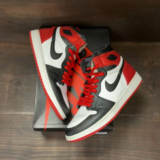 Air Jordan 1 Retro High Satin Black Toe (Women) product image 2, provided for visual reference and product detail review