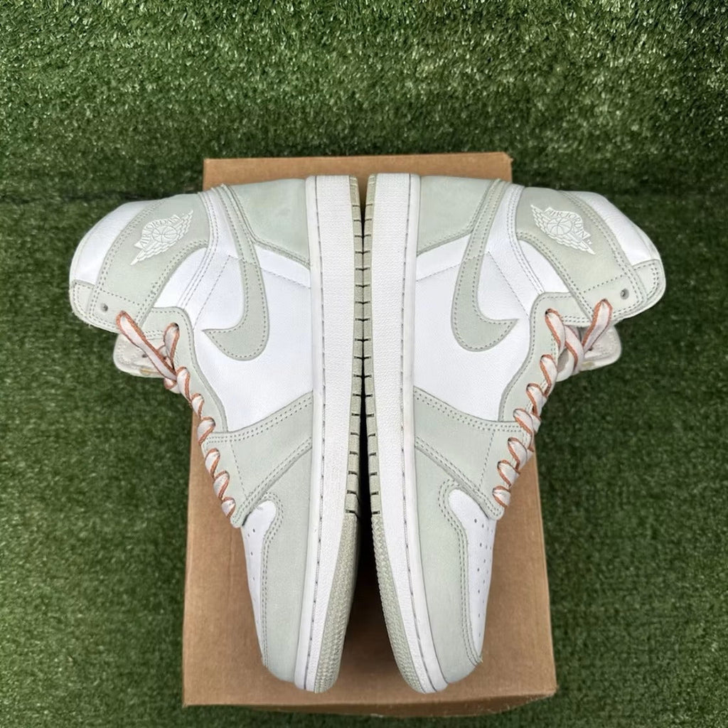 Air Jordan 1 Retro High OG Seafoam (Women) product image 5, provided for visual reference and product detail review