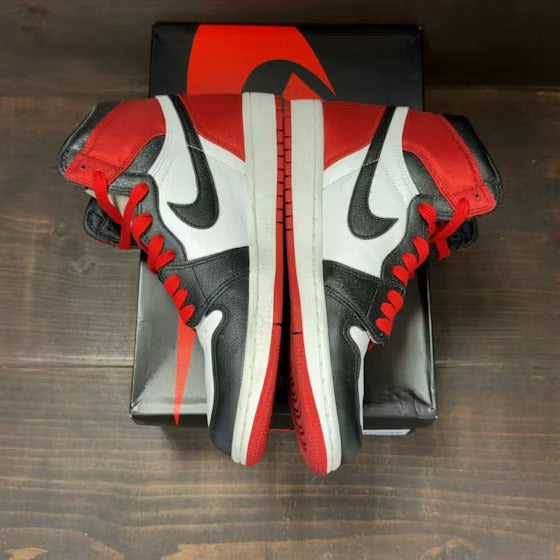 Air Jordan 1 Retro High Satin Black Toe (Women) product image 3, provided for visual reference and product detail review