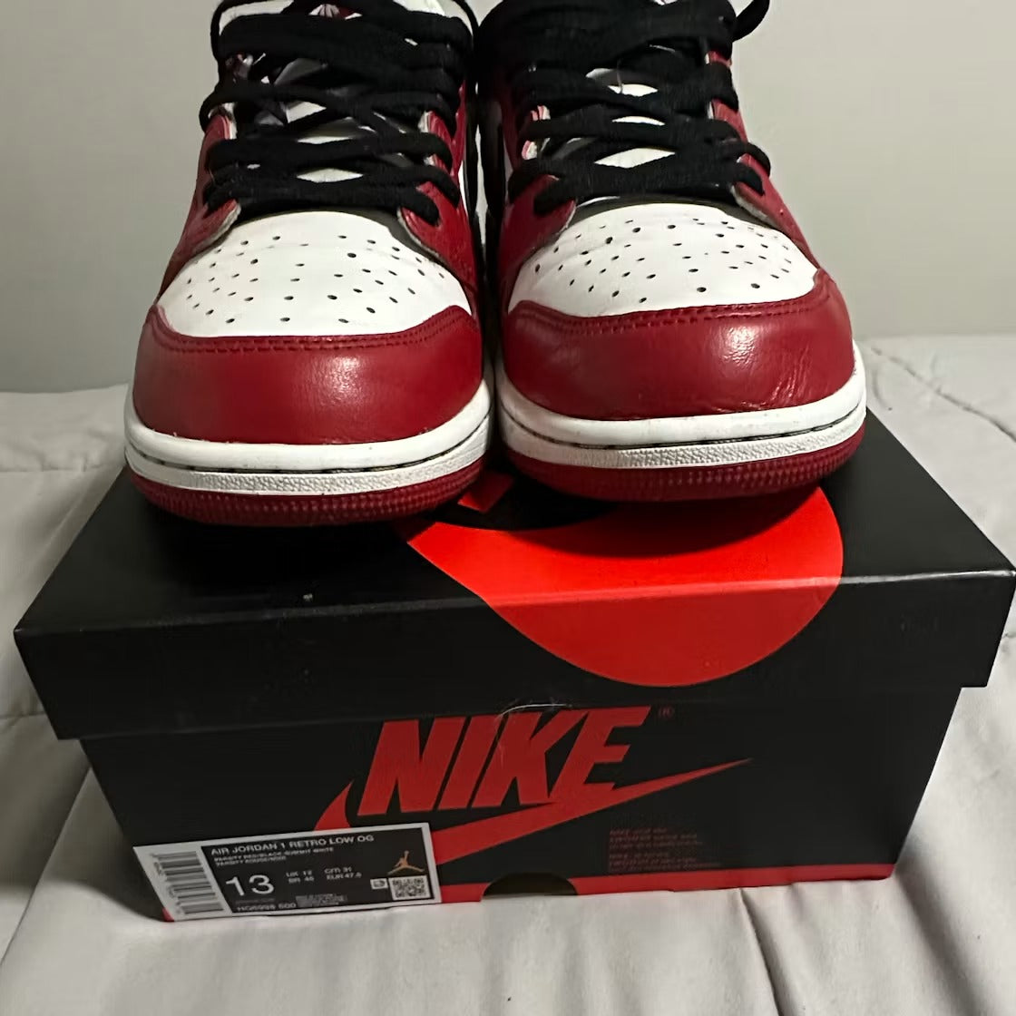 Air Jordan 1 Retro Low OG Chicago (2025) product image 2, provided for visual reference and product detail review