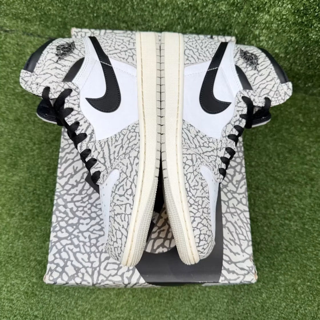 Air Jordan 1 Retro High OG White Cement product image 4, provided for visual reference and product detail review