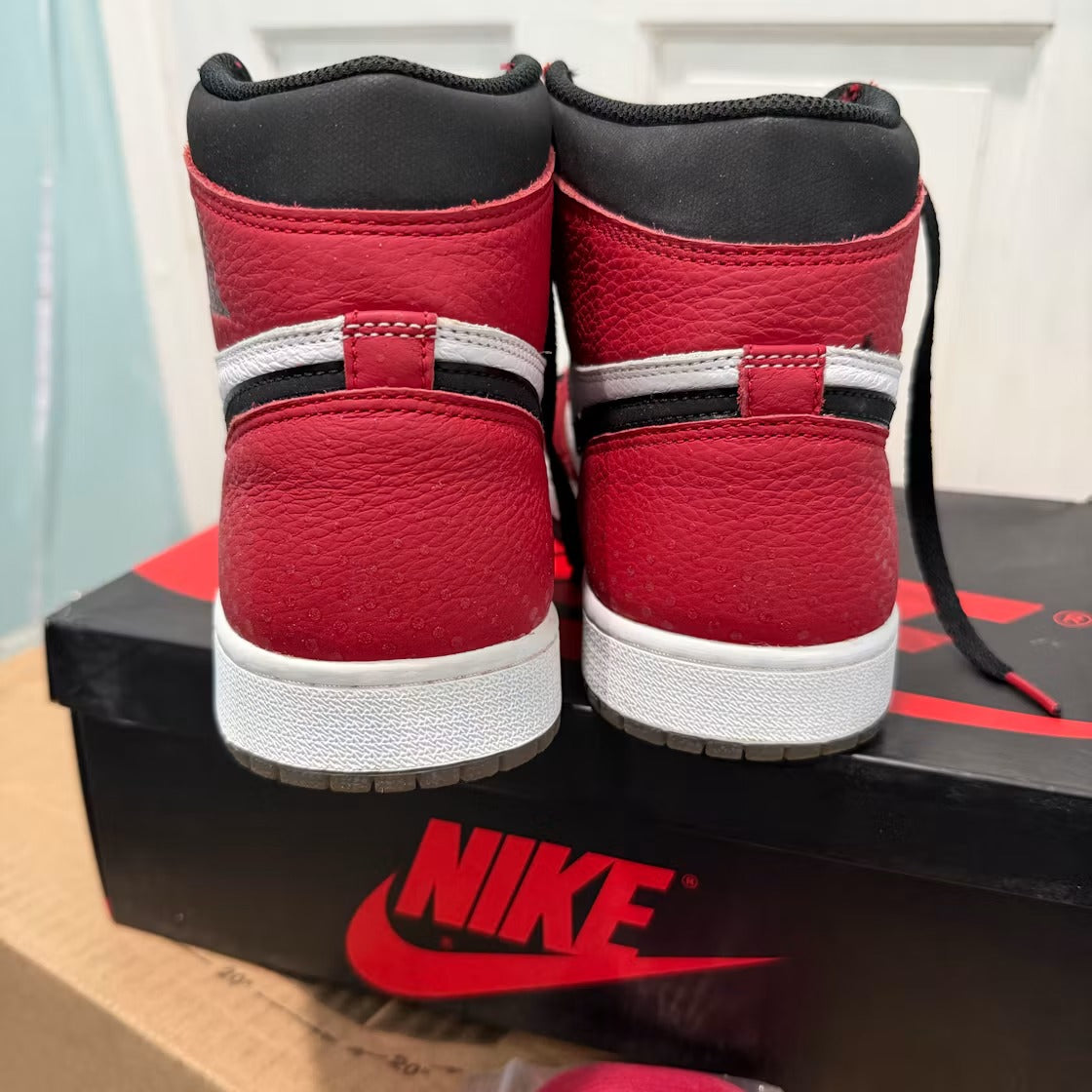 Air Jordan 1 Retro High Spider-Man Origin Story product image 5, provided for visual reference and product detail review