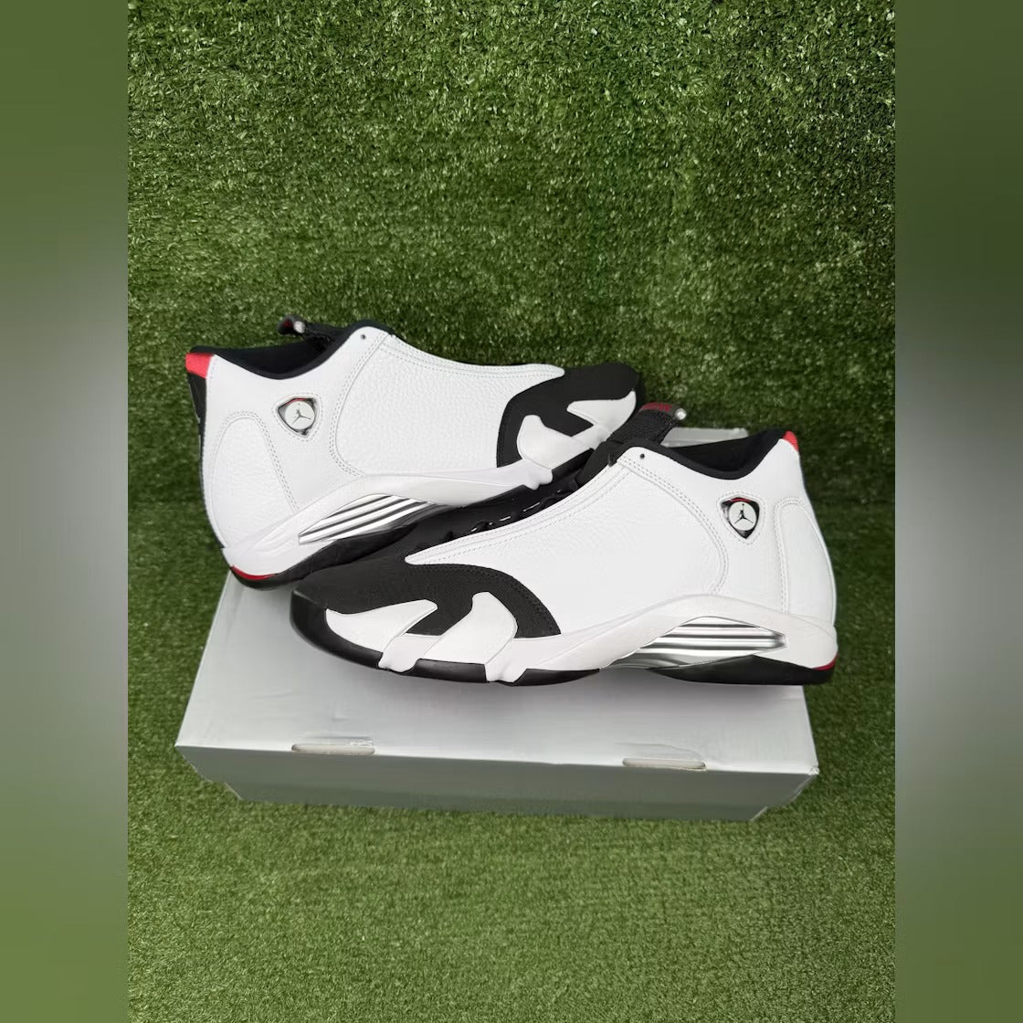 Air Jordan 14 Retro Black Toe (2024) product image 4, provided for visual reference and product detail review