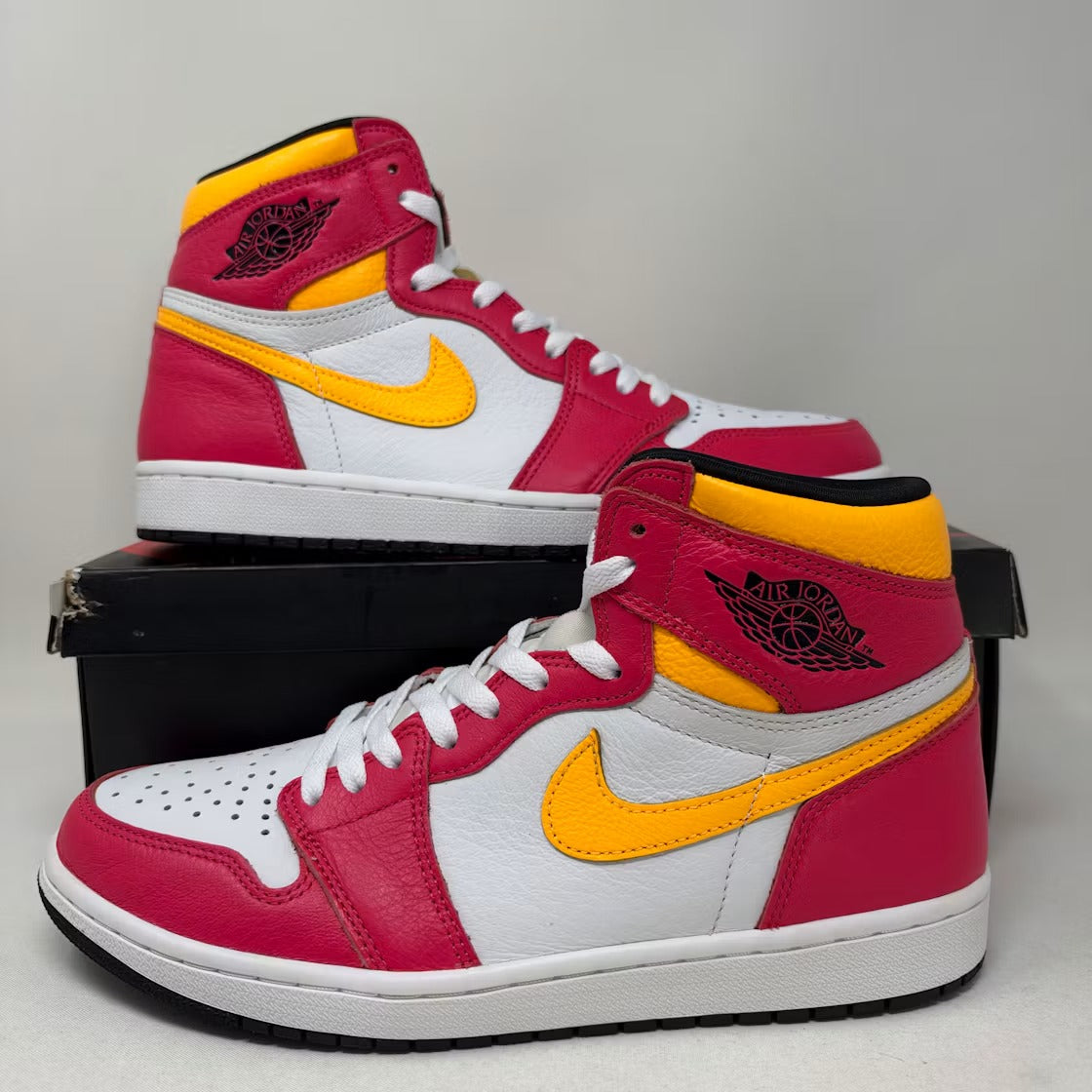 Air Jordan 1 Retro High OG Light Fusion Red product image 3, provided for visual reference and product detail review
