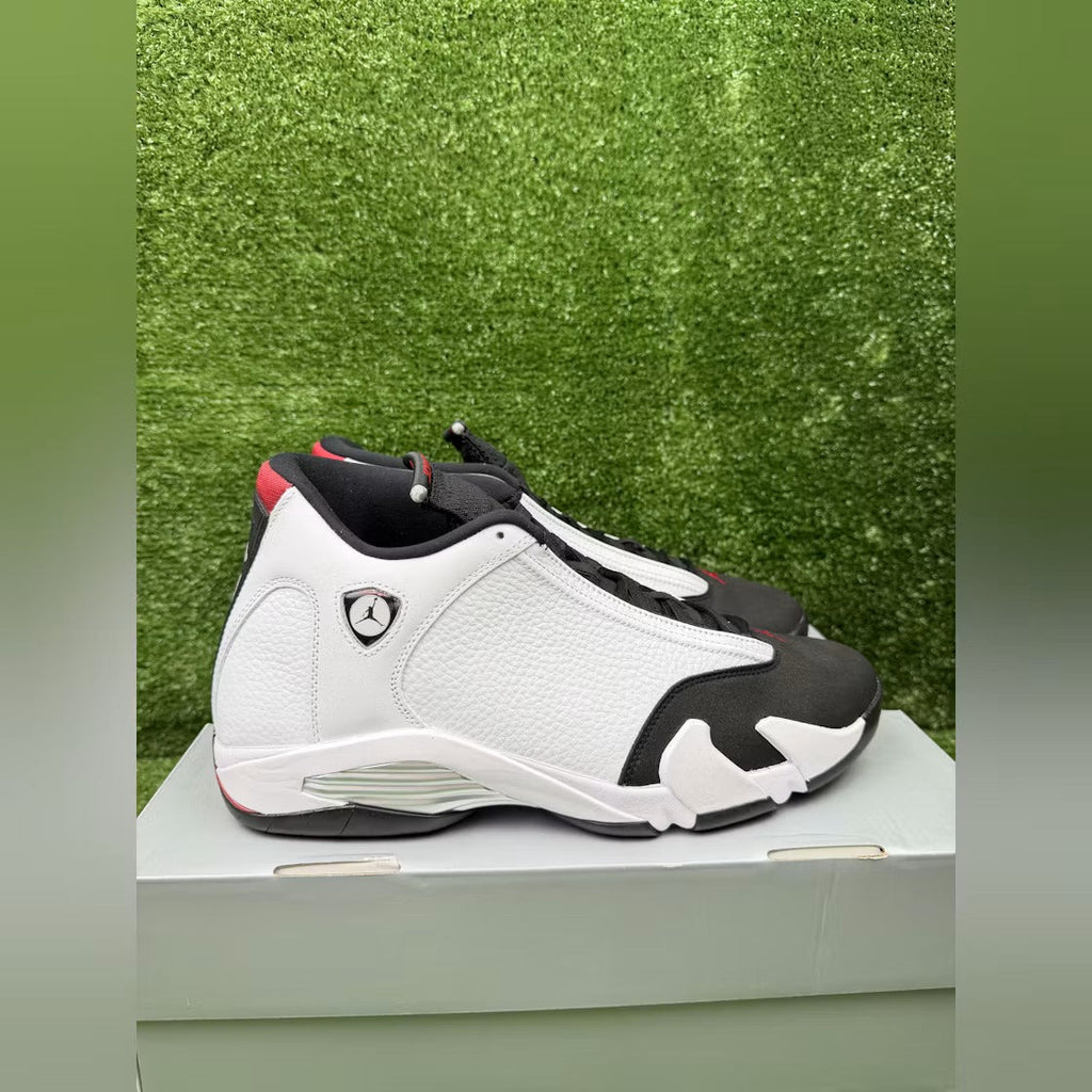 Air Jordan 14 Retro Black Toe (2024) product image 2, provided for visual reference and product detail review