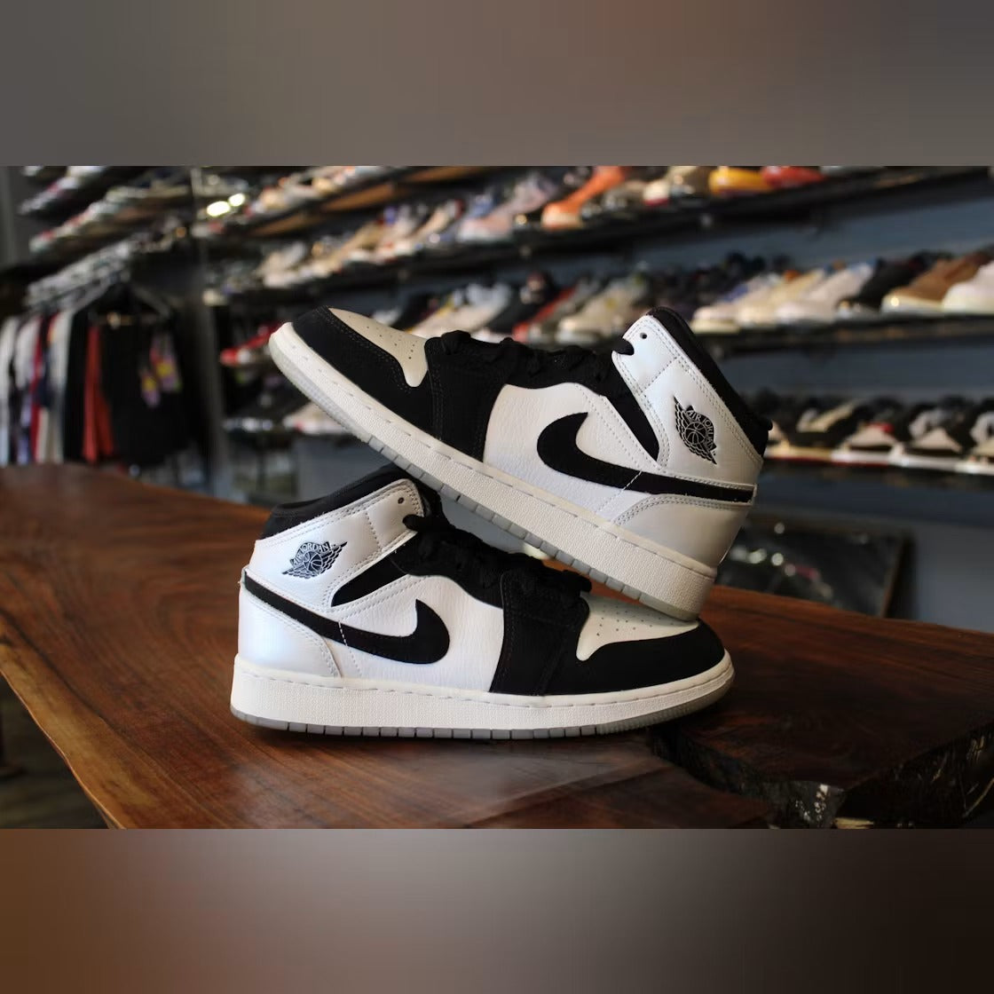 Air Jordan 1 Mid Diamond Shorts (GS) product image 2, provided for visual reference and product detail review