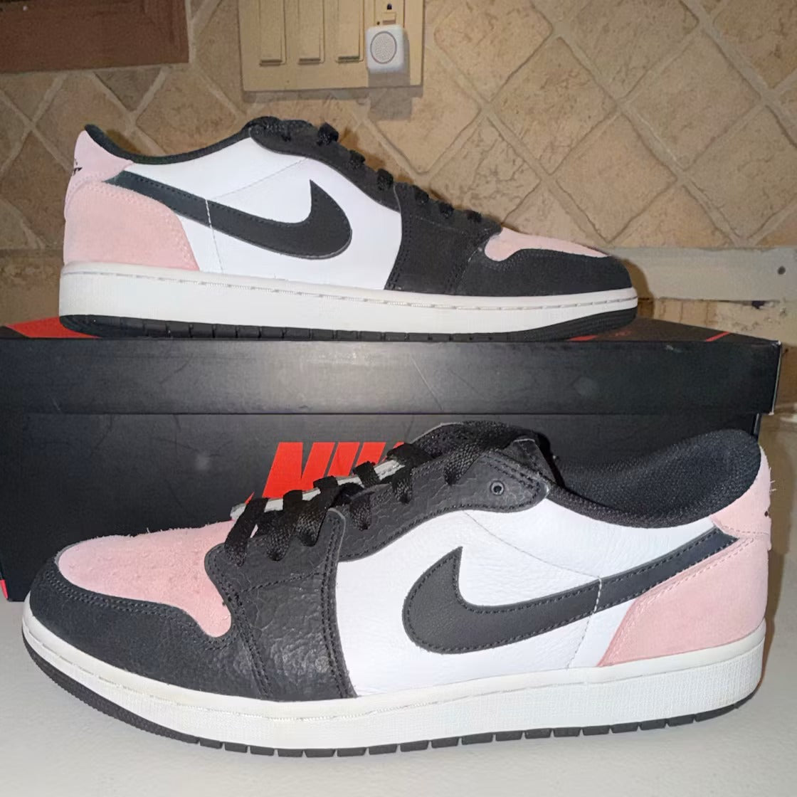 Air Jordan 1 Low OG Bleached Coral product image 2, provided for visual reference and product detail review