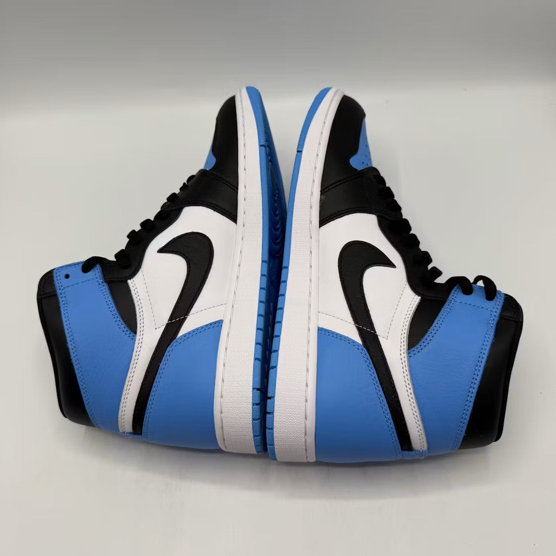 Air Jordan 1 Retro High OG UNC Toe product image 3, provided for visual reference and product detail review