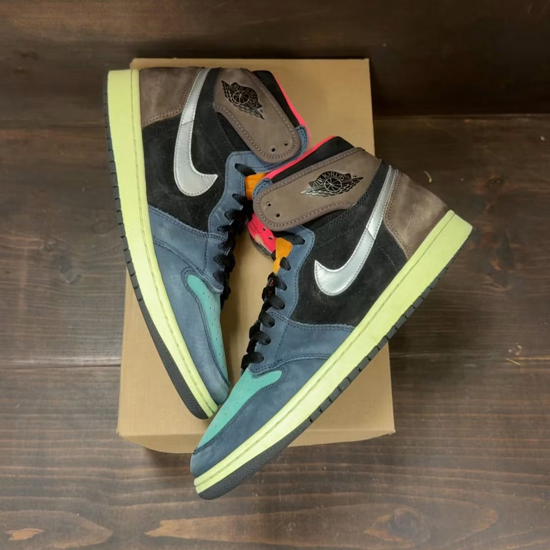 Air Jordan 1 Retro High Tokyo Bio Hack product image 3, provided for visual reference and product detail review