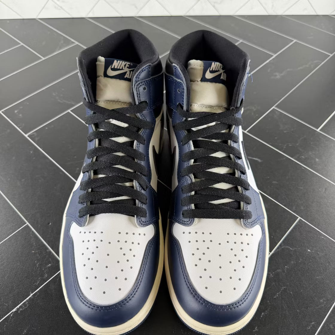 Air Jordan 1 Retro High OG Midnight Navy product image 3, provided for visual reference and product detail review
