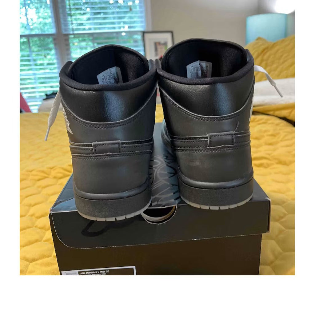 Air Jordan 1 Mid SE Black Metallic Reimagined product image 5, provided for visual reference and product detail review