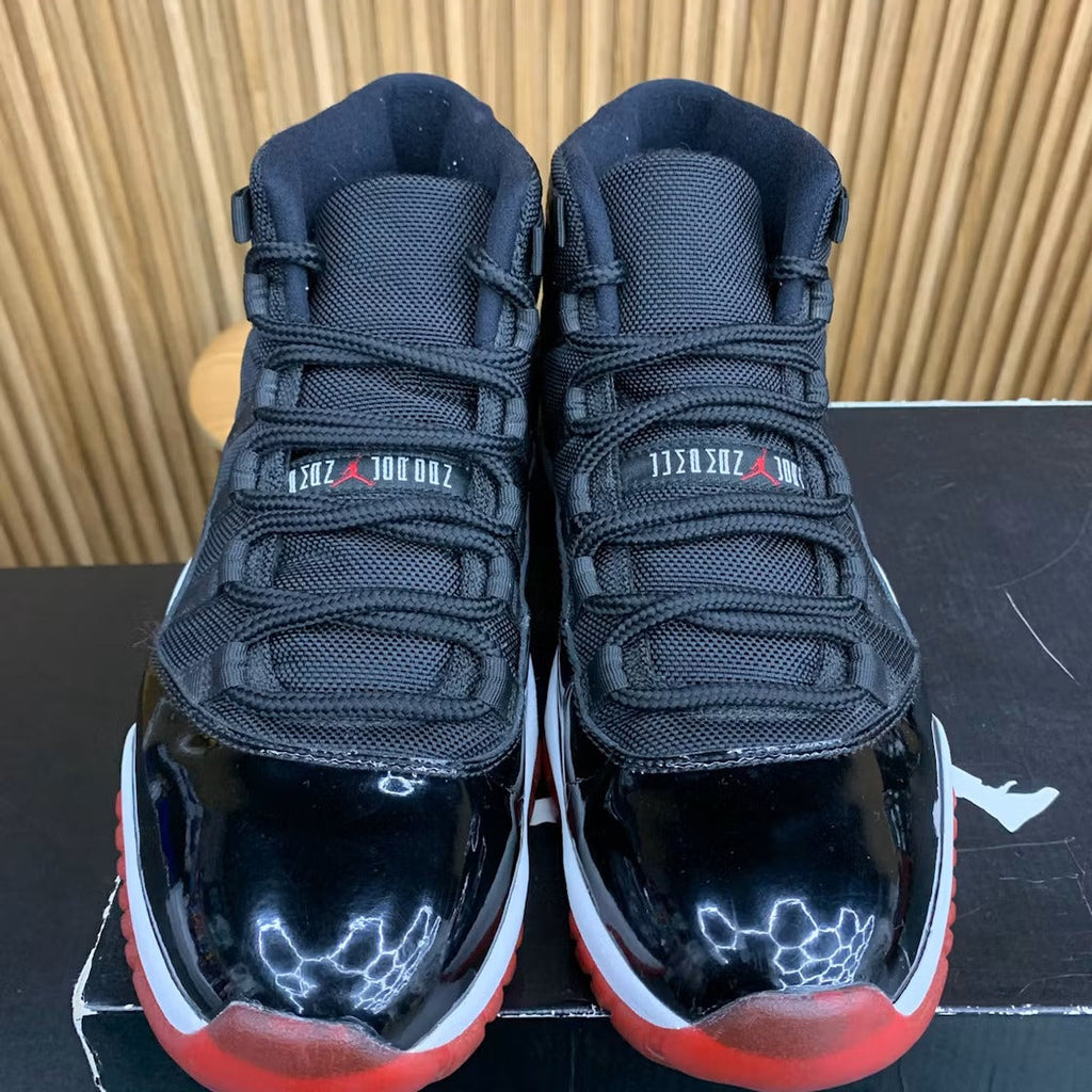 Air Jordan 11 Retro Playoffs (2012) product image 2, provided for visual reference and product detail review
