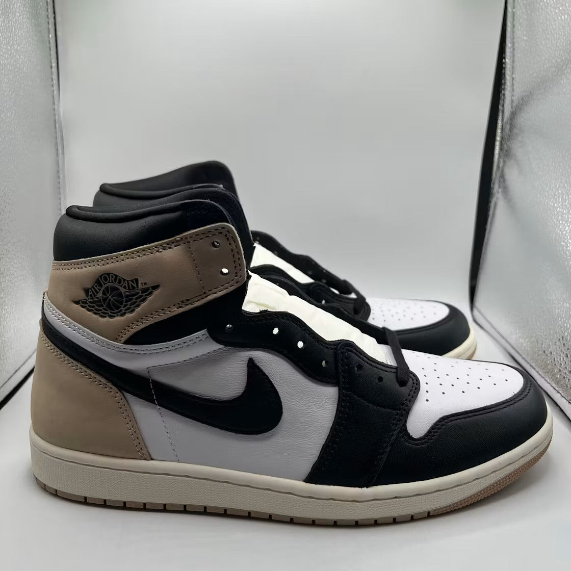 Air Jordan 1 Retro High OG Latte (Women) product image 4, provided for visual reference and product detail review