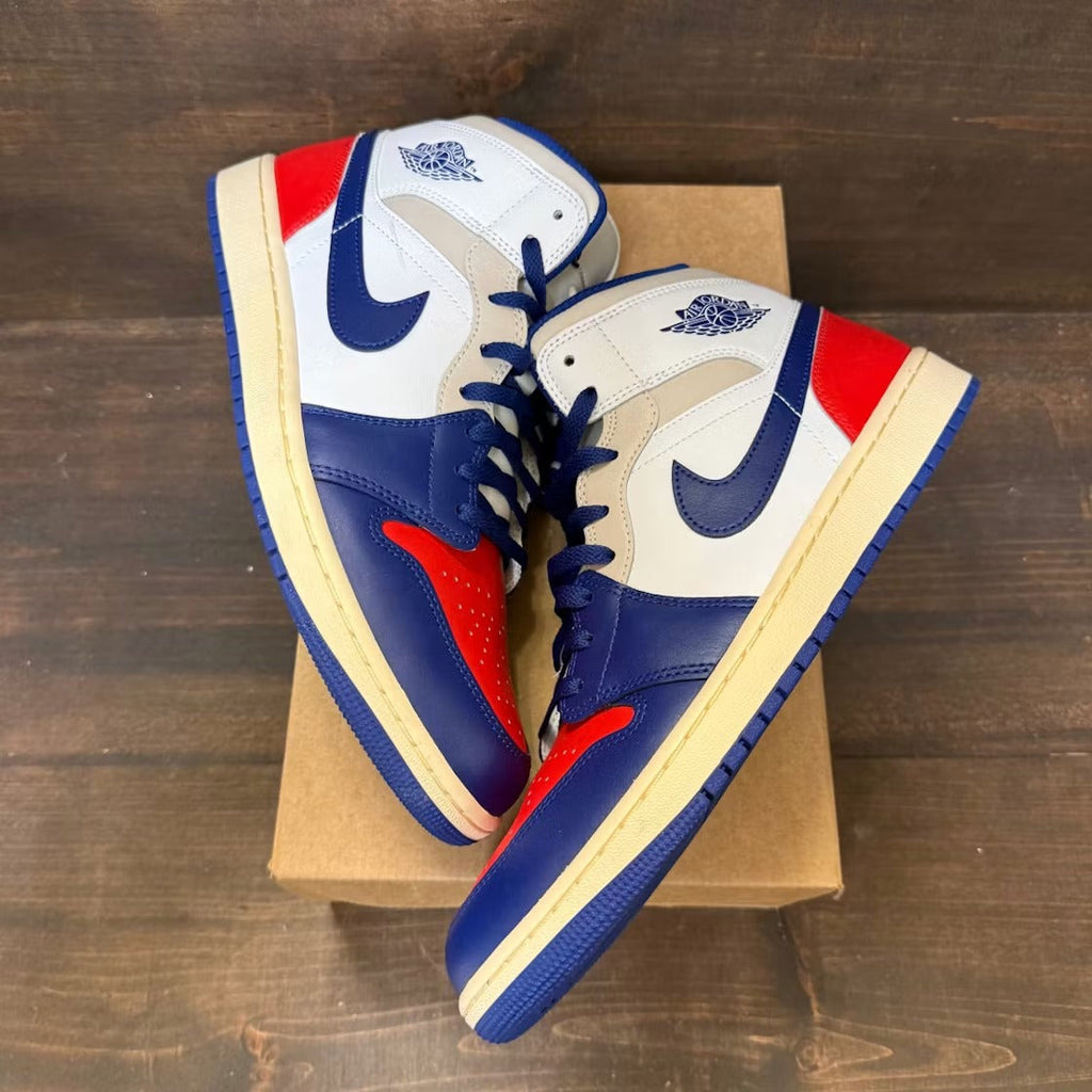 Air Jordan 1 Mid Rare Air product image 2, provided for visual reference and product detail review